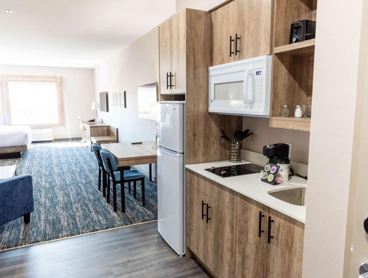 Best Western Premier Executive Residency メディシンハット エクステリア 写真