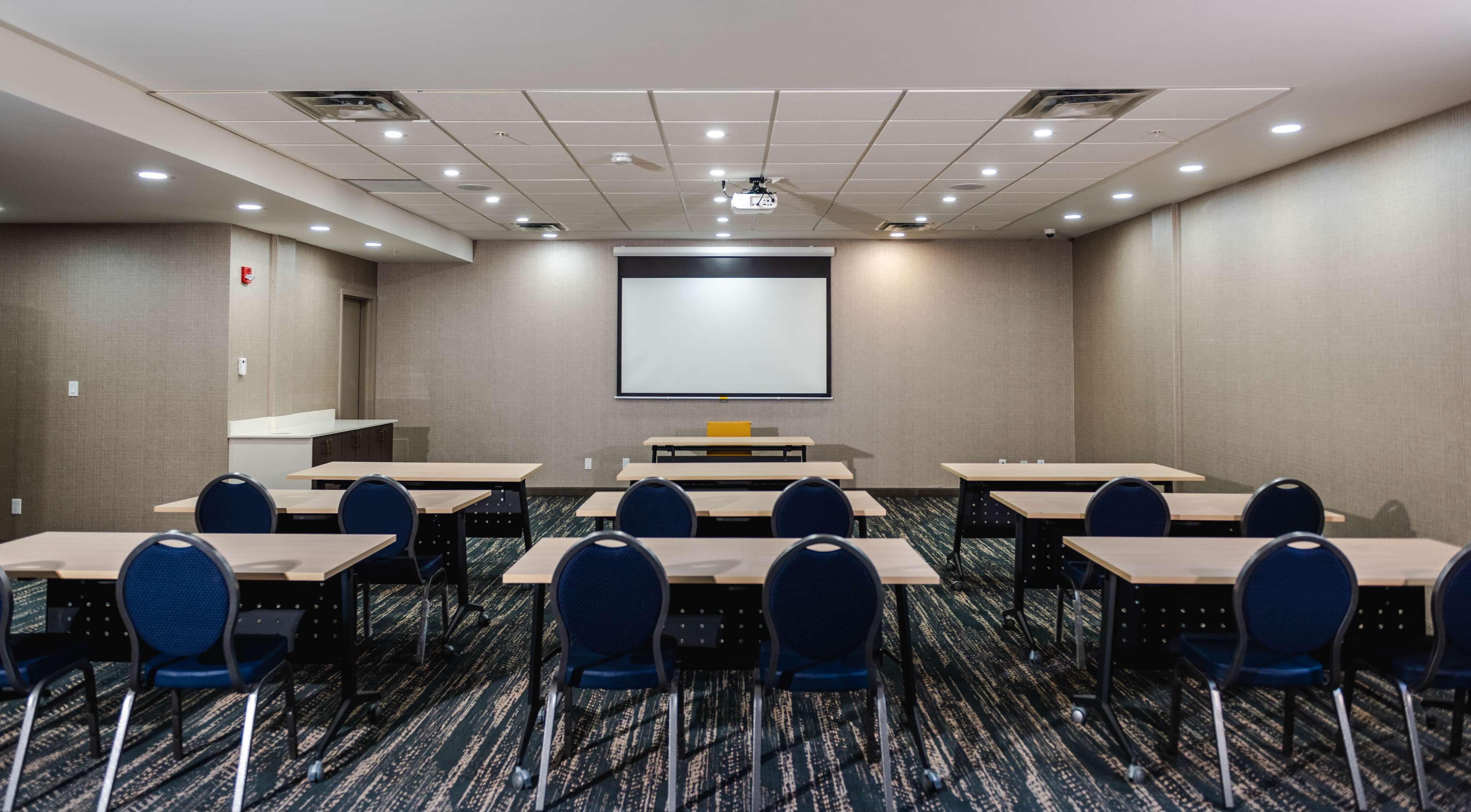 Best Western Premier Executive Residency メディシンハット エクステリア 写真