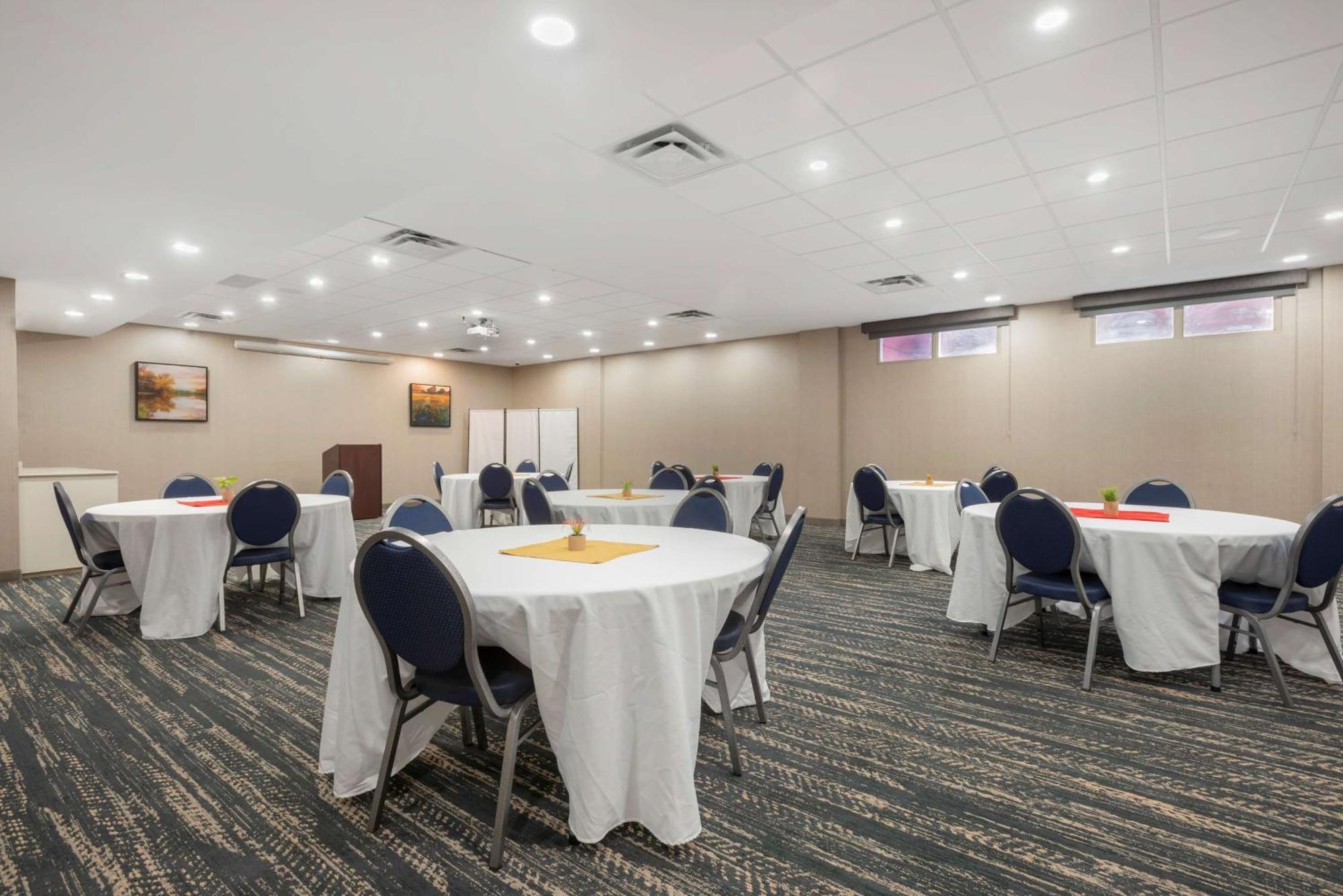 Best Western Premier Executive Residency メディシンハット エクステリア 写真