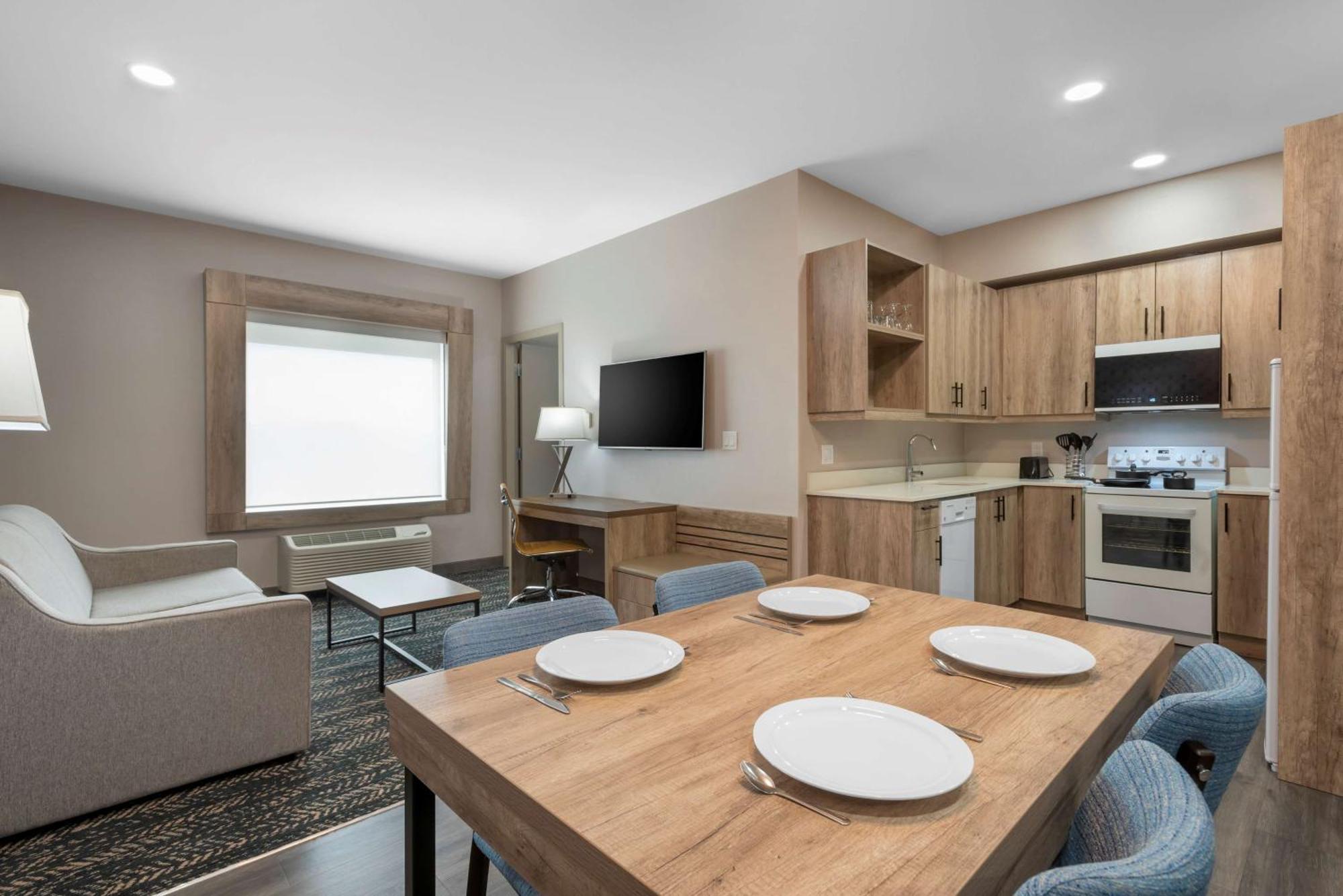 Best Western Premier Executive Residency メディシンハット エクステリア 写真